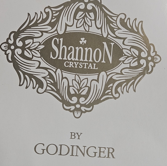 Shannon Crystal Lead Crystal Vase - Picture 9 of 11